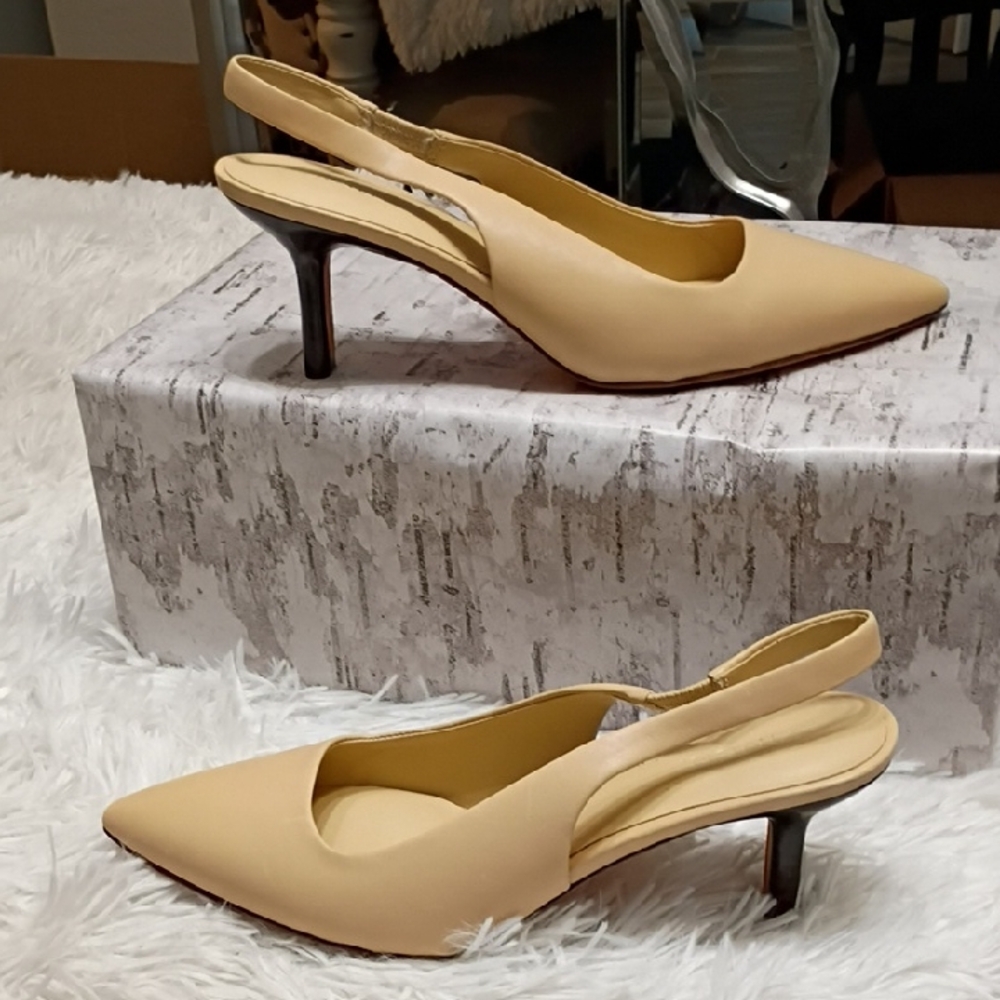 New Vince Women's Patrice Slip On Calfskin Pointed Toe Slingback Pumps Size 8